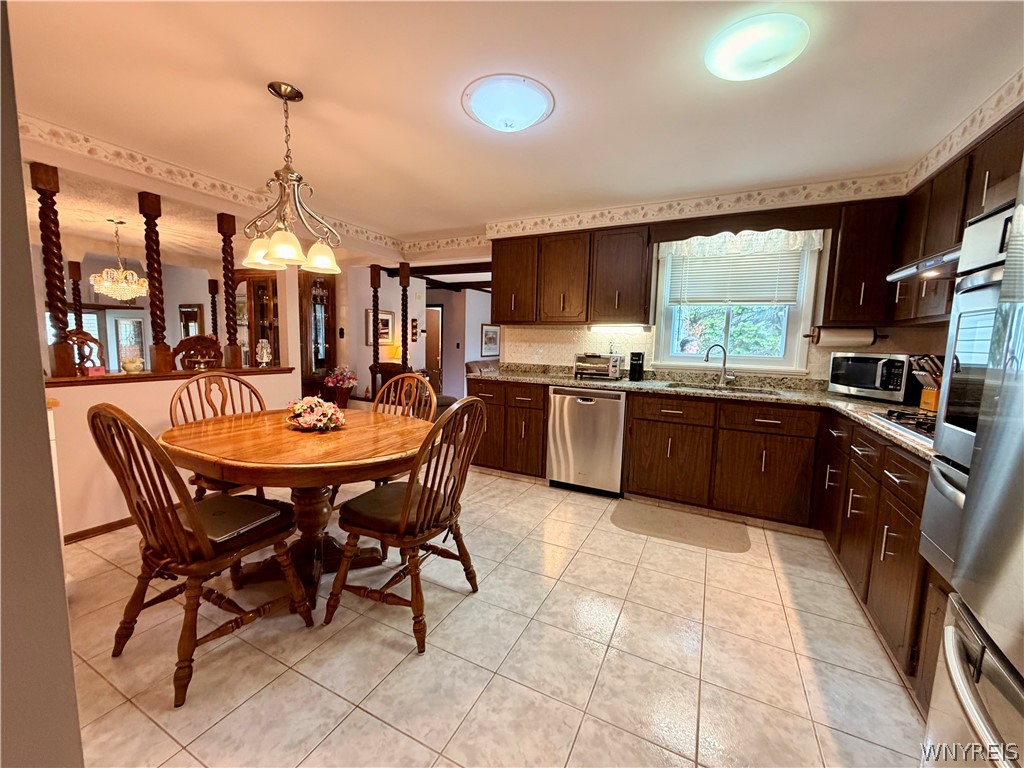 229 Wind Mill Road West Seneca, NY 14224 - Photo 18 of 49 Eat in Kitchen