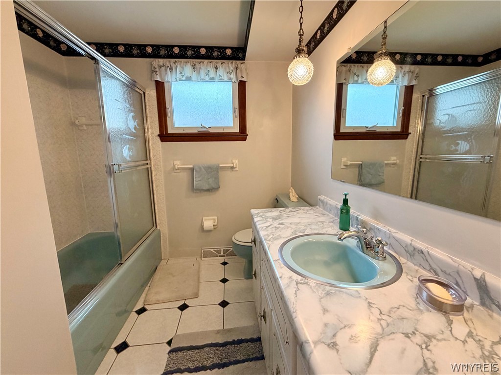 229 Wind Mill Road West Seneca, NY 14224 - Photo 33 of 49 Full bathroom