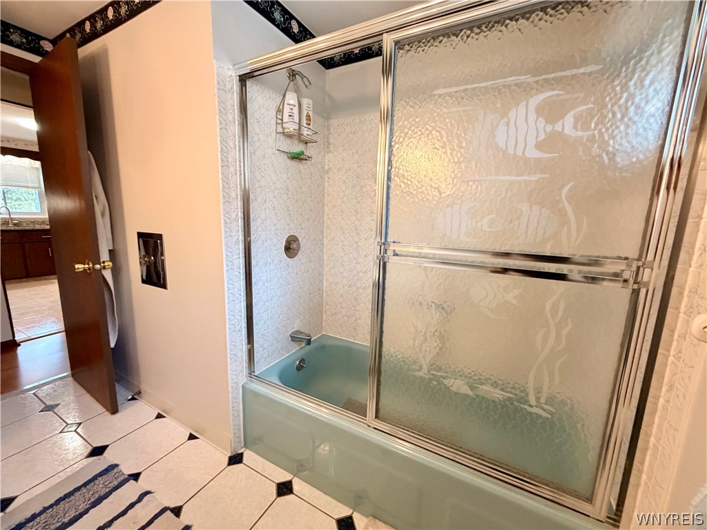 229 Wind Mill Road West Seneca, NY 14224 - Photo 34 of 49 Full bathroom