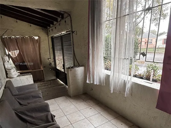 $3,000 | 521 Northwest 48th Street, Miami, FL 33127