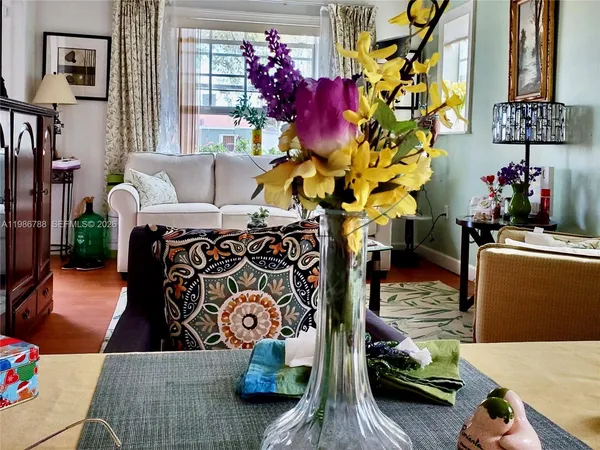 $3,000 | 521 Northwest 48th Street, Miami, FL 33127