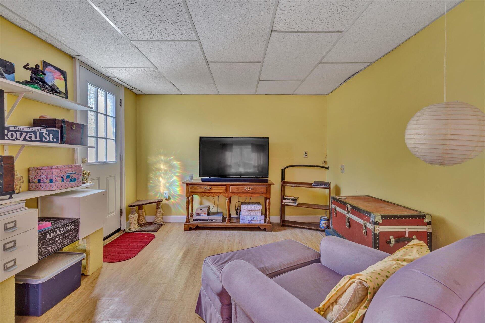 3517 Meadowlark Road Roanoke, VA 24018 - Photo 18 of 28 18_Office-1_3517_Meadowlark Rd