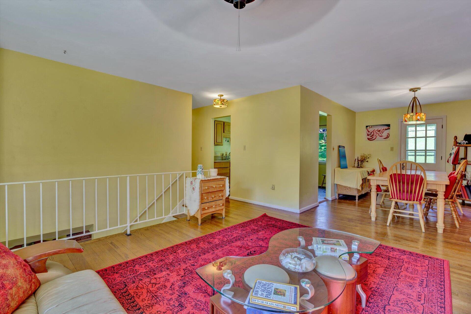 3517 Meadowlark Road Roanoke, VA 24018 - Photo 6 of 28 6_Living_&_Dining_Rooms_3517_Meadowlark