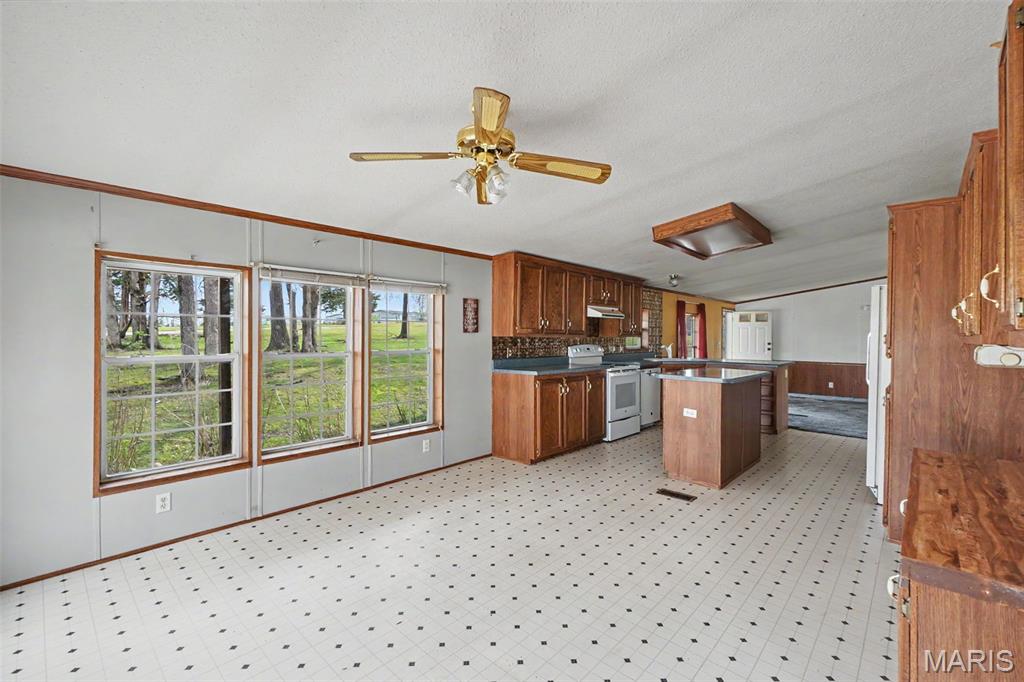 24249 Township Line Road Warrenton, MO 63383 - Photo 12 of 26