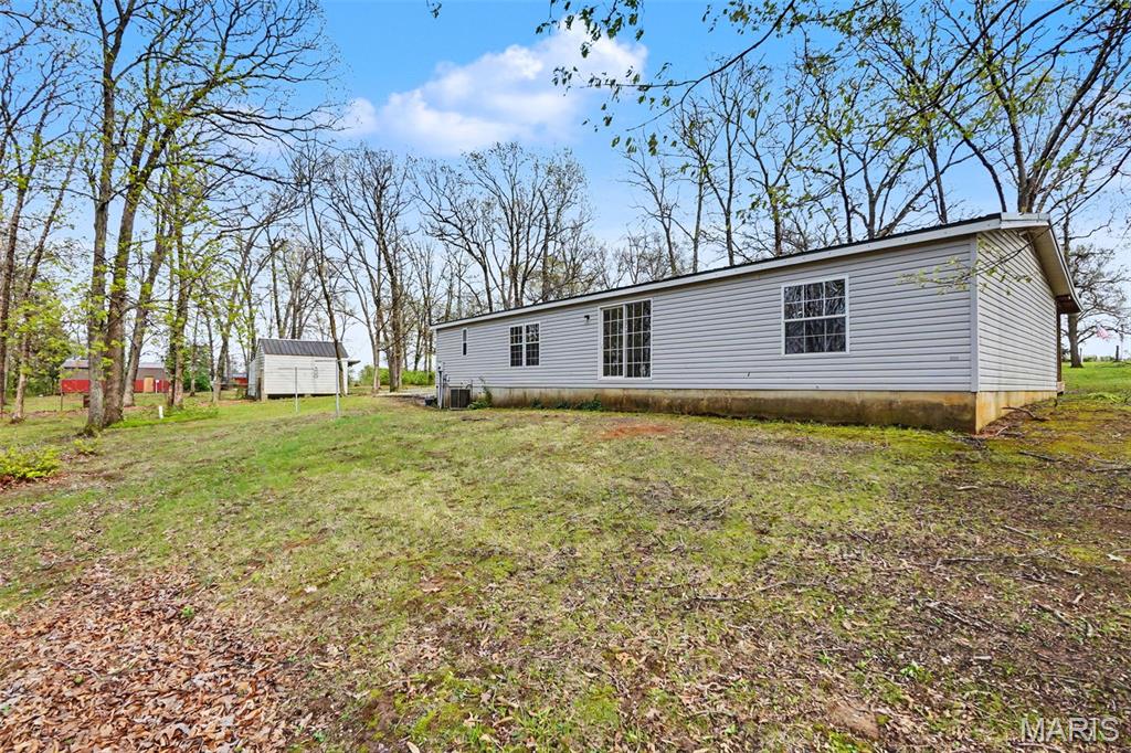 24249 Township Line Road Warrenton, MO 63383 - Photo 21 of 26