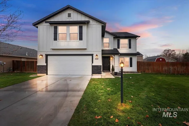 $579,900 | 1028 North Star Bright Lane, Star, ID 83669