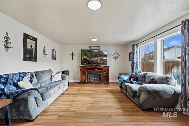 $579,900 | 1028 North Star Bright Lane, Star, ID 83669