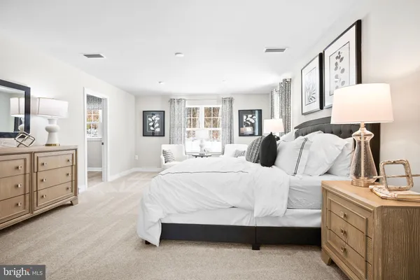 a bathroom with sink and a mirror