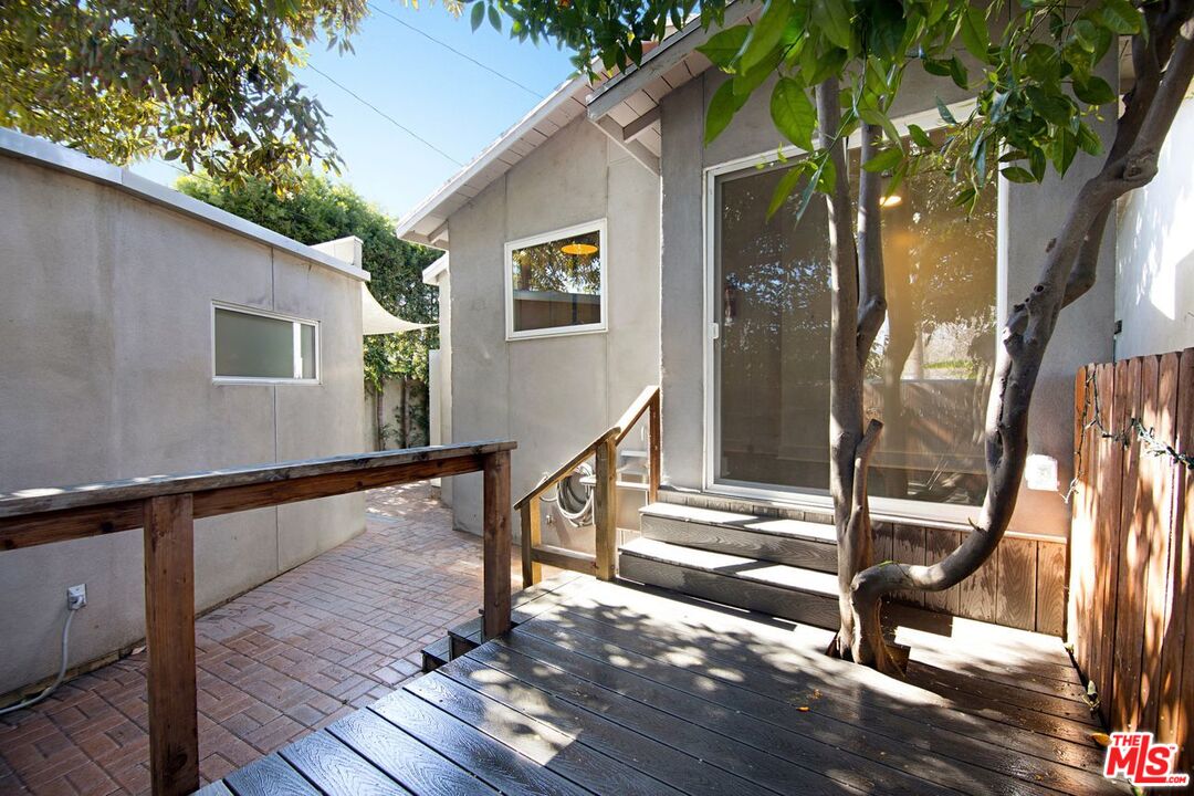 3749 Griffith View Drive Los Angeles, CA 90039 - Photo 29 of 34 a view of outdoor space with seating area