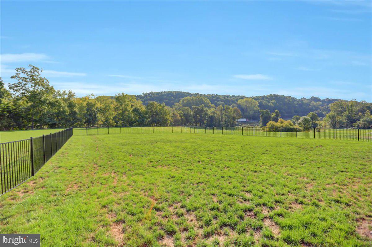7089 Beaver Spring Road Harrisburg, PA 17111 - Photo 36 of 37 Gallery Image 36