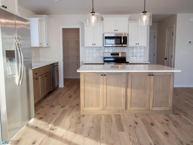 $539,999 | 304 Neuman Boulevard, Colfax, ND 58018