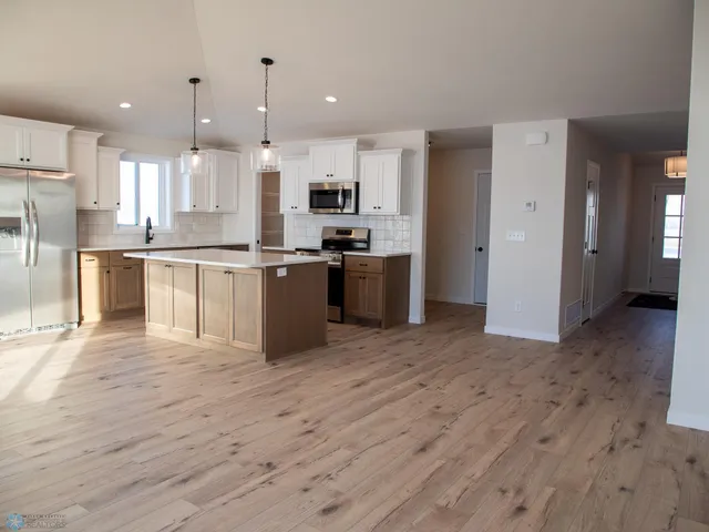 $539,999 | 304 Neuman Boulevard, Colfax, ND 58018