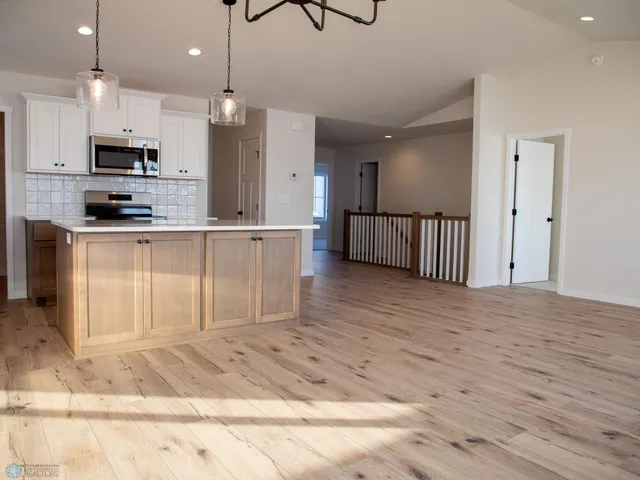 $539,999 | 304 Neuman Boulevard, Colfax, ND 58018