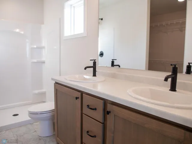 $539,999 | 304 Neuman Boulevard, Colfax, ND 58018