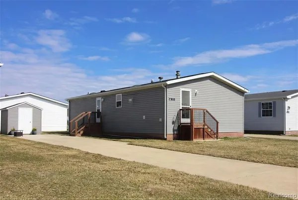 $48,900 | 3539 Berry Drive, Carleton, MI 48117