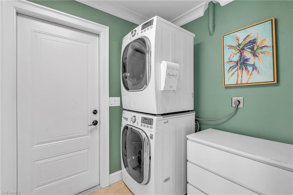 3001 50th Street Southwest Naples, FL 34116 - Photo 27 of 46 a utility room with dryer and washer