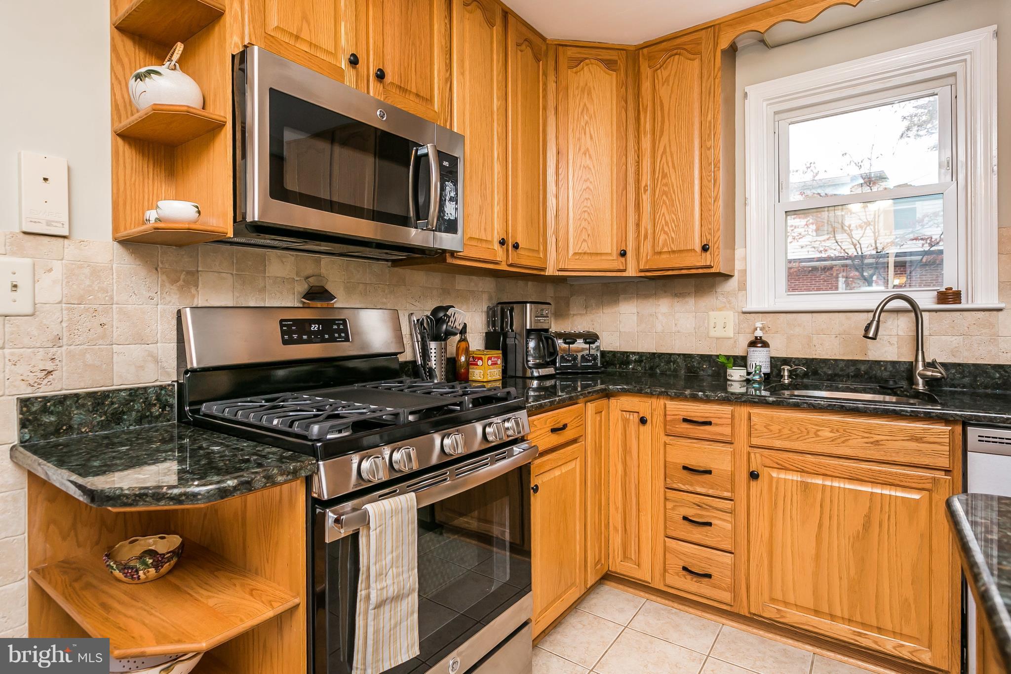 22 Dunvegan Road Baltimore, MD 21228 - Photo 12 of 30 GE Monogram stainless steel appliances 2017