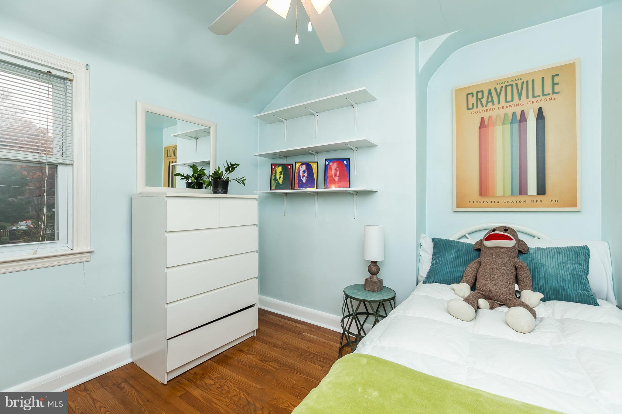 22 Dunvegan Road Baltimore, MD 21228 - Photo 21 of 30 Beautiful hardwood floors