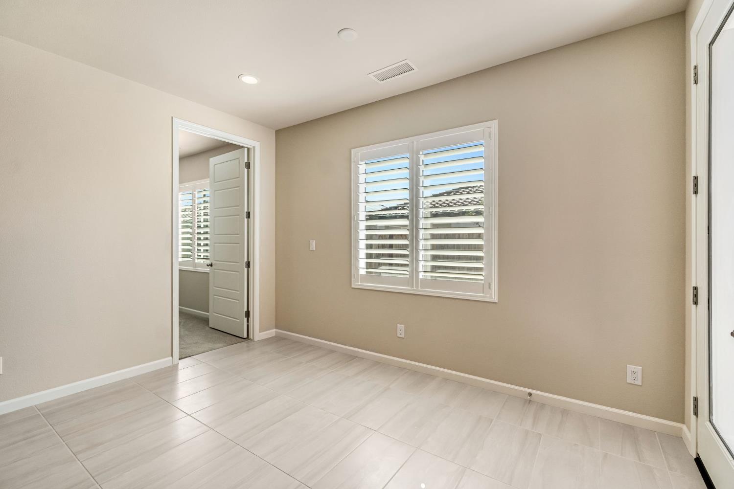 642 Stone Crest Avenue Madera, CA 93636 - Photo 20 of 38