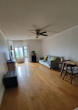 $2,200 | 1340 North Dearborn Street, Unit 7D, Chicago, IL 60610