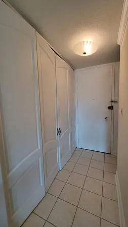 $2,200 | 1340 North Dearborn Street, Unit 7D, Chicago, IL 60610