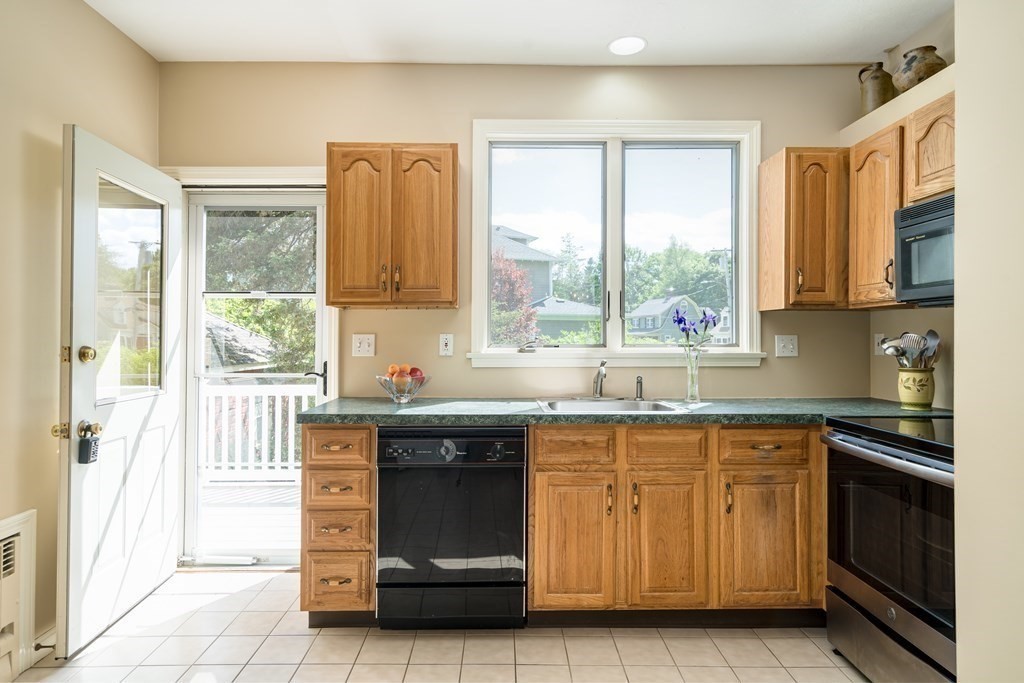 16 Henderson Street Needham, MA 02492 - Photo 11 of 30