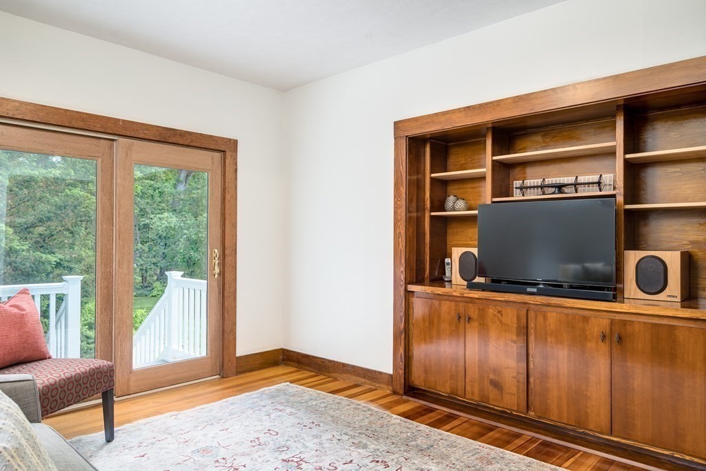 16 Henderson Street Needham, MA 02492 - Photo 10 of 30