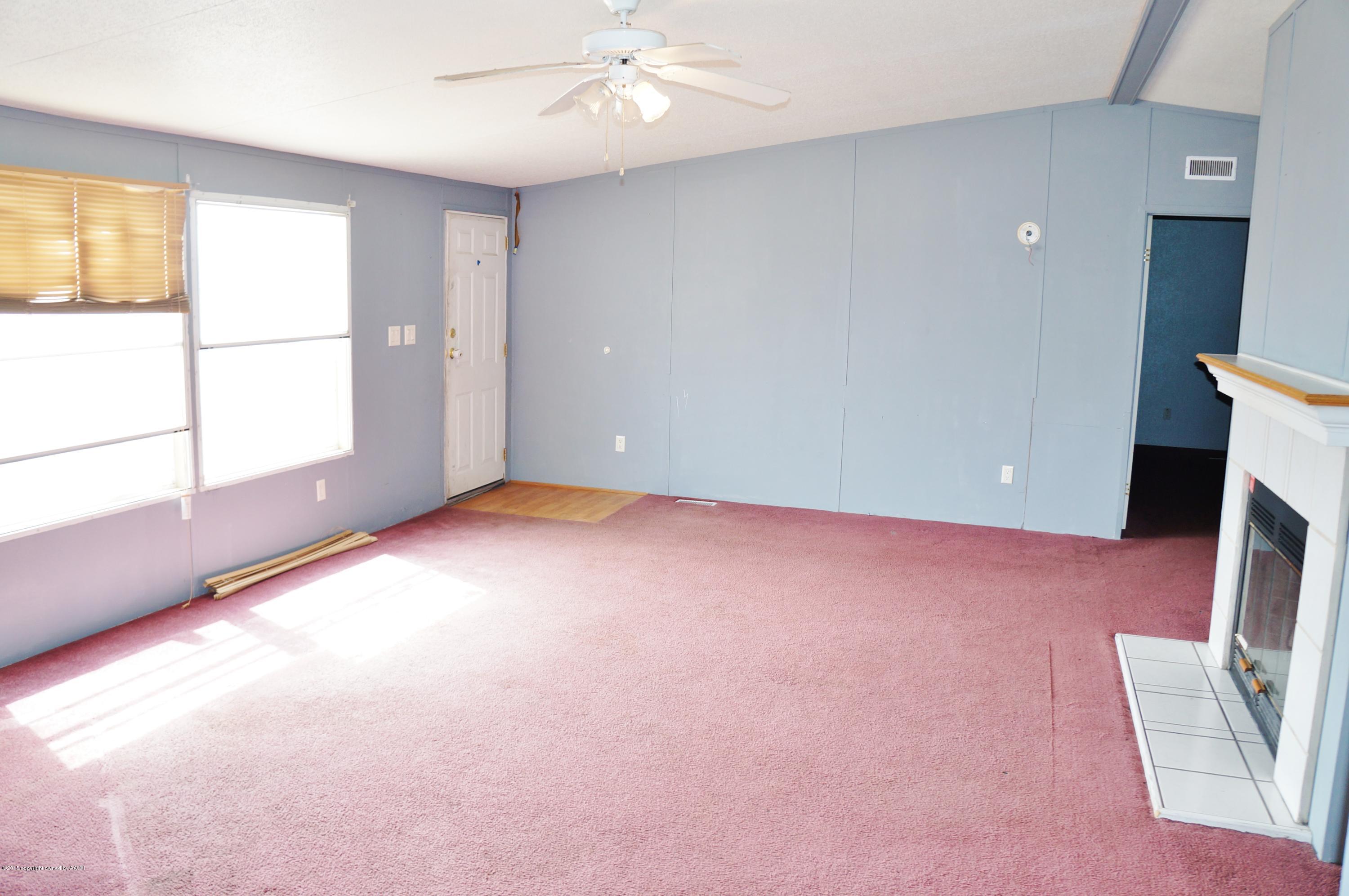 6202 Susie Road Amarillo, TX 79118 - Photo 3 of 19 DSC06532.JPG