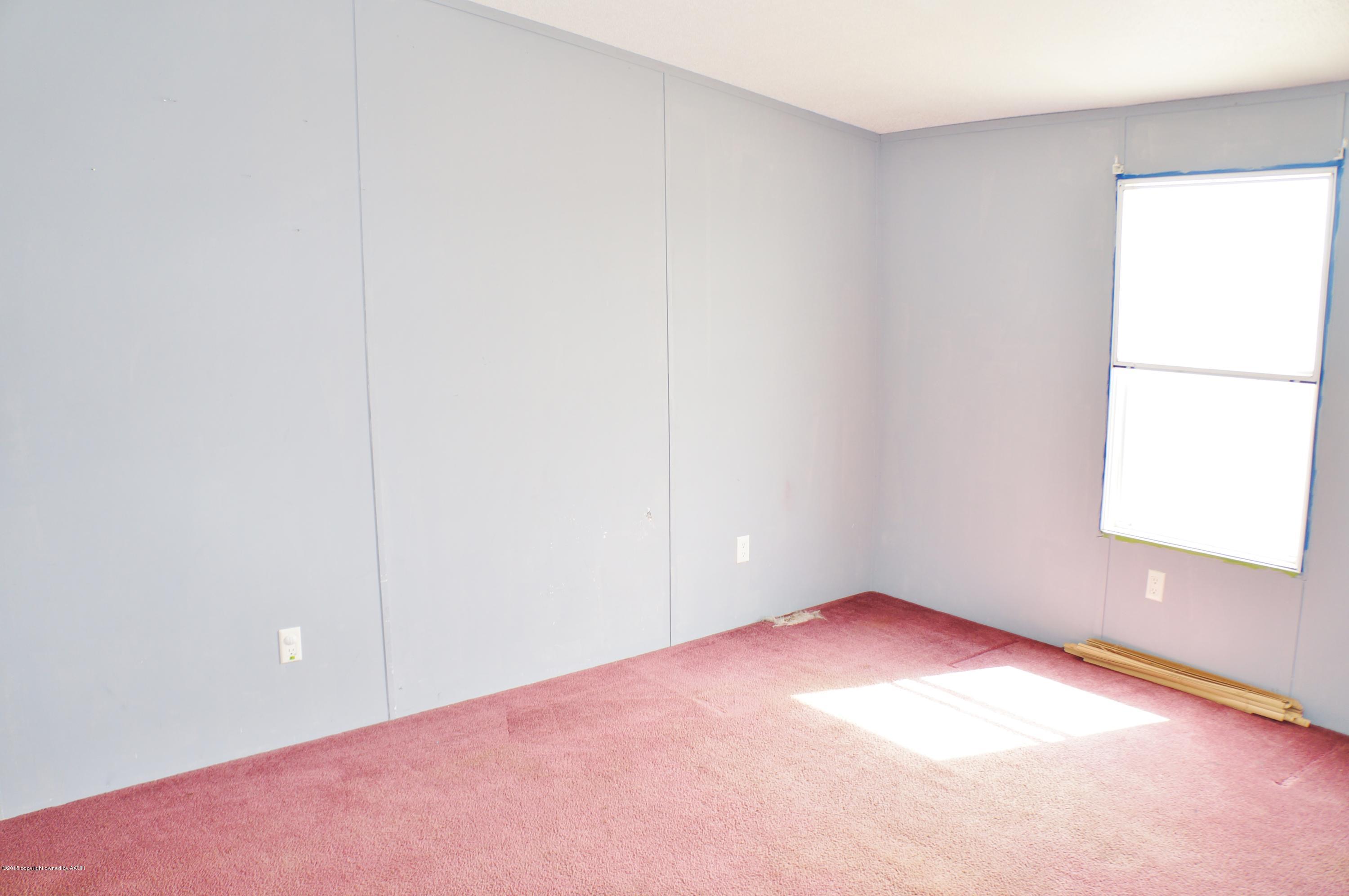6202 Susie Road Amarillo, TX 79118 - Photo 4 of 19 DSC06526.JPG