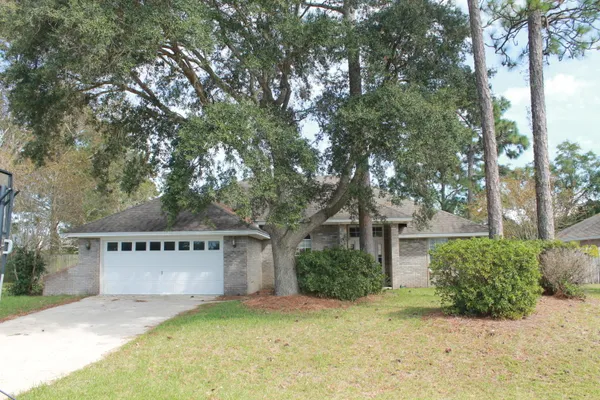 $2,700 | 63 Norwich Circle, Niceville, FL 32578