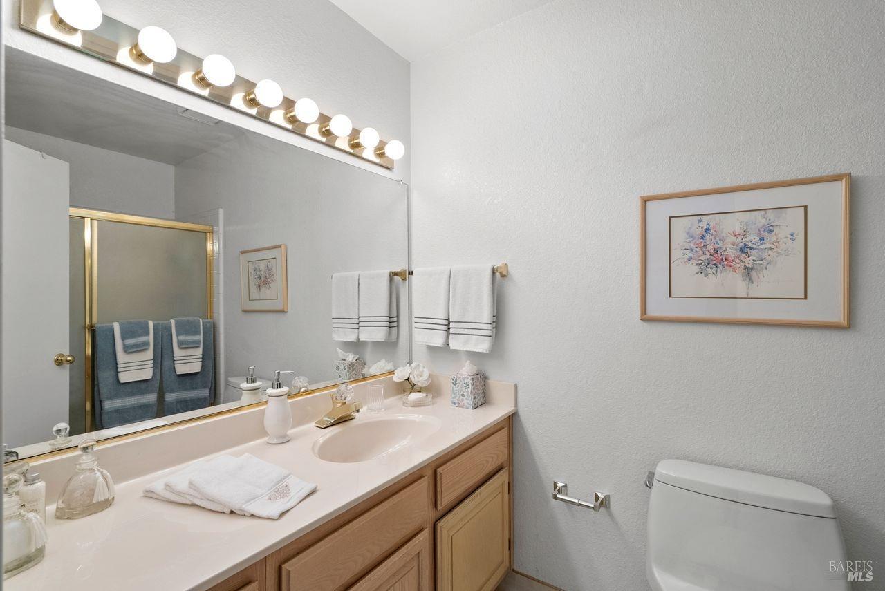 186 Redhawk Road Novato, CA 94949 - Photo 12 of 17 2nd full bathroom- both full baths upstairs. Roommates?