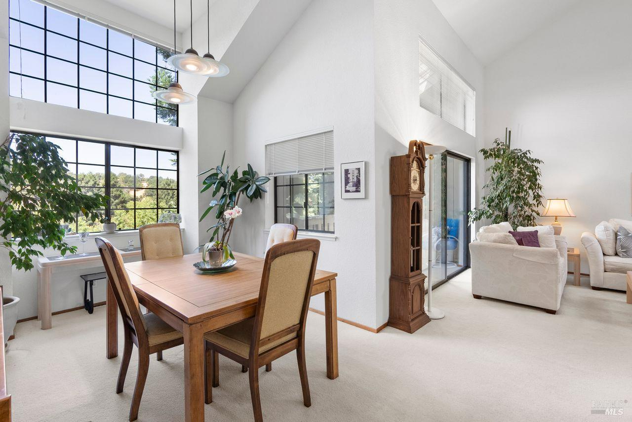 186 Redhawk Road Novato, CA 94949 - Photo 7 of 28