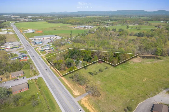 $380,000 | 10157 Manchester Highway, Morrison, TN 37357
