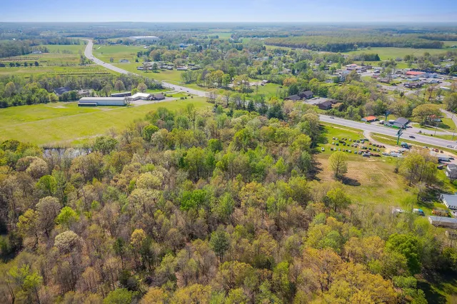 $380,000 | 10157 Manchester Highway, Morrison, TN 37357