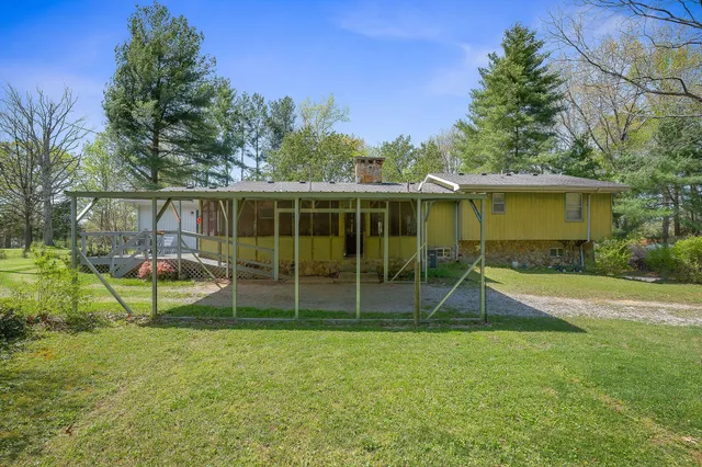 $380,000 | 10157 Manchester Highway, Morrison, TN 37357