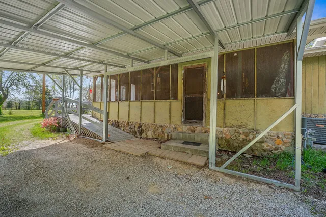 $380,000 | 10157 Manchester Highway, Morrison, TN 37357