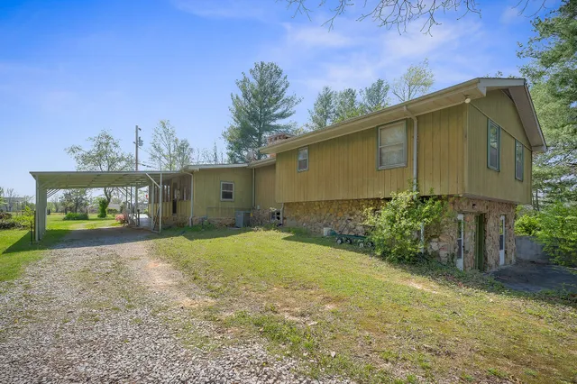 $380,000 | 10157 Manchester Highway, Morrison, TN 37357