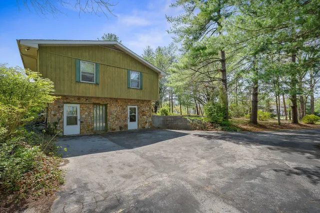 $380,000 | 10157 Manchester Highway, Morrison, TN 37357