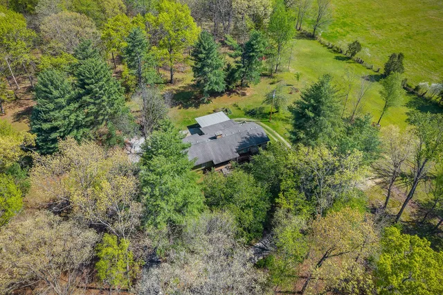 $380,000 | 10157 Manchester Highway, Morrison, TN 37357