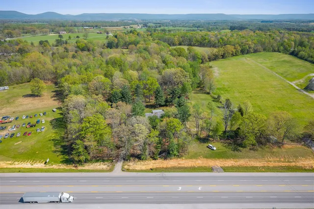 $380,000 | 10157 Manchester Highway, Morrison, TN 37357
