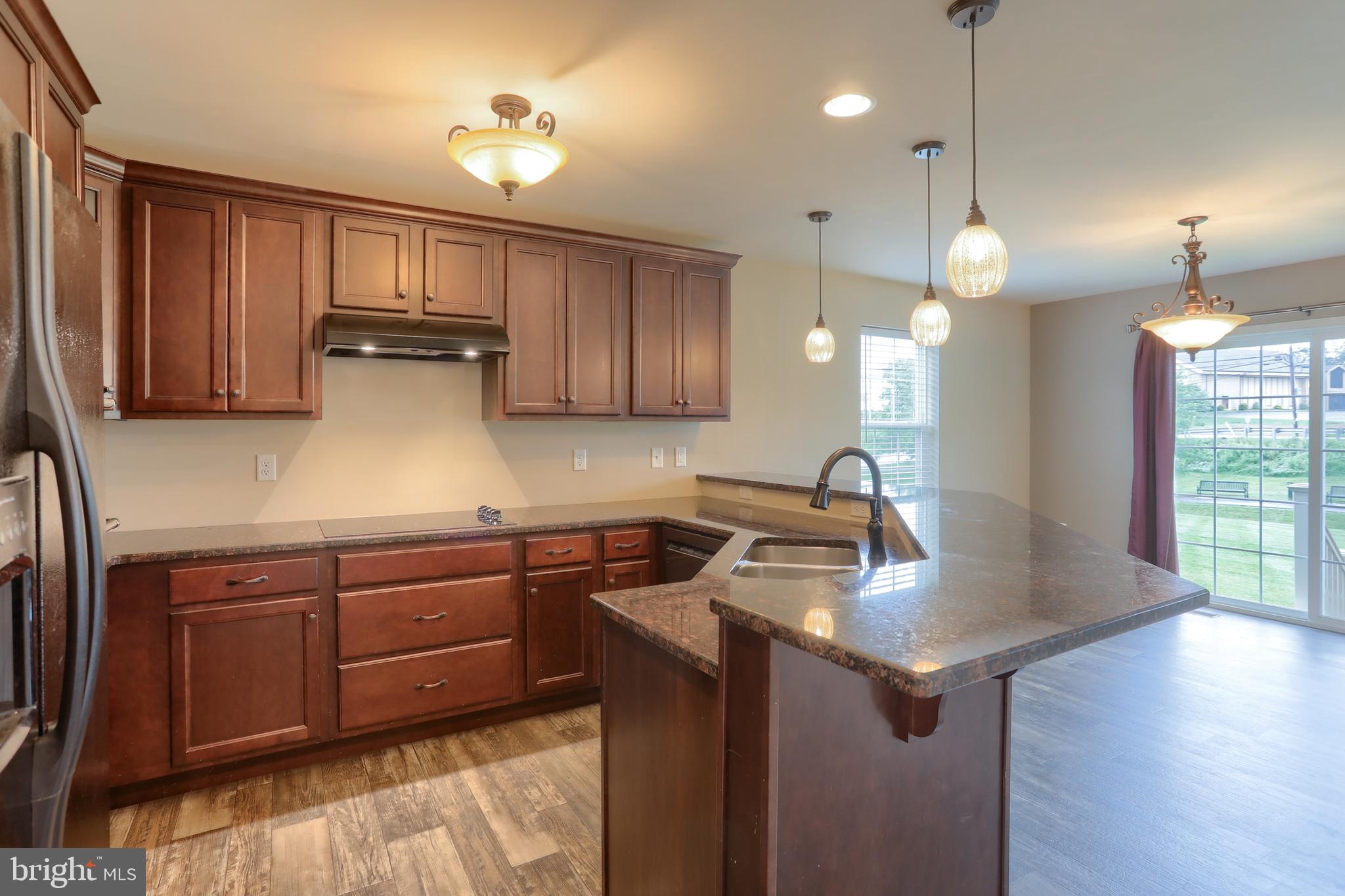 3 Blue Jay Lebanon, PA 17042 - Photo 16 of 44 Cooktop w/Pot Drawers