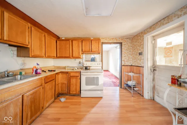 $120,000 | 810 South Harrison Street, Alexandria, IN 46001