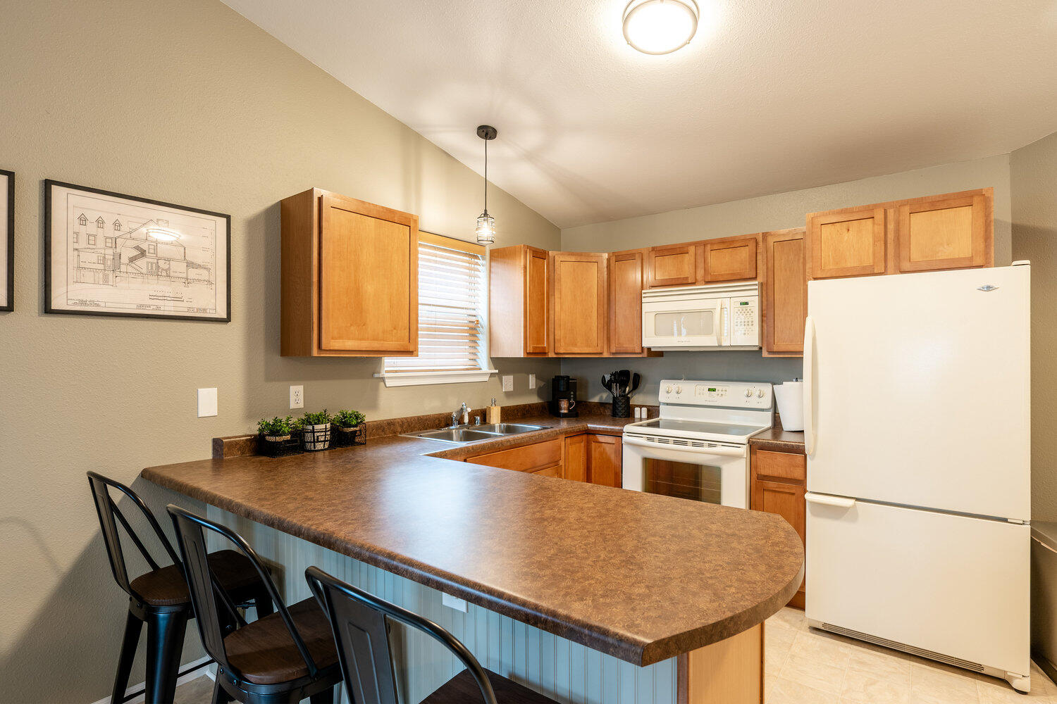 484 Blue Sky Court Sheridan, WY 82801 - Photo 14 of 25 016_dsc_5342-hdr_824