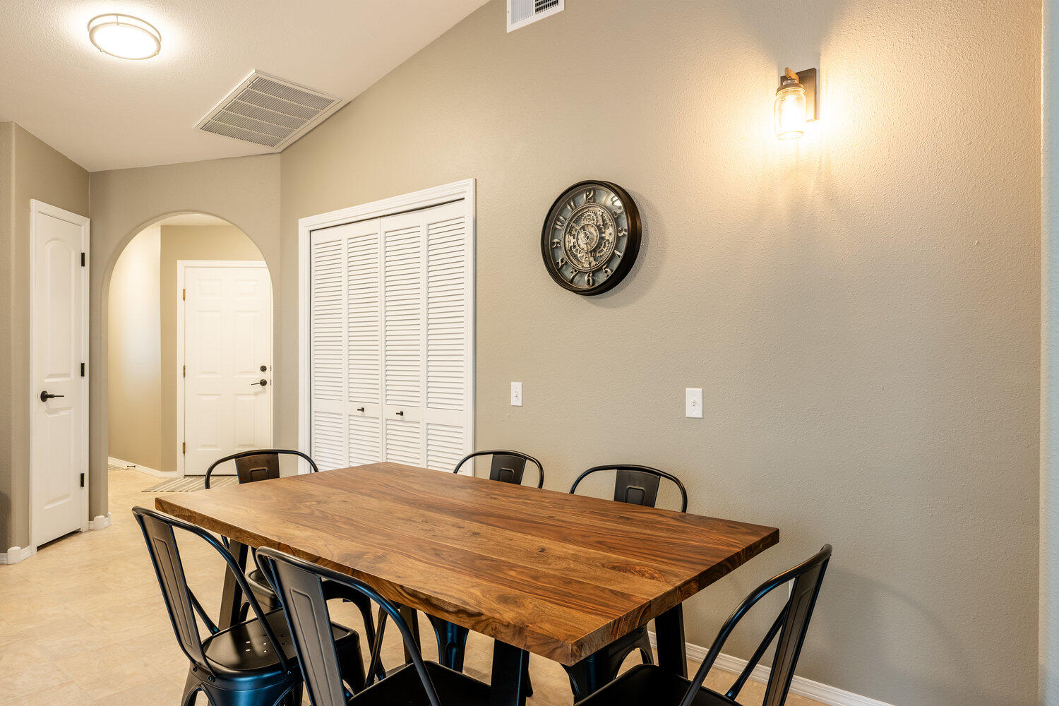 484 Blue Sky Court Sheridan, WY 82801 - Photo 16 of 25 018_dsc_5348-hdr_834