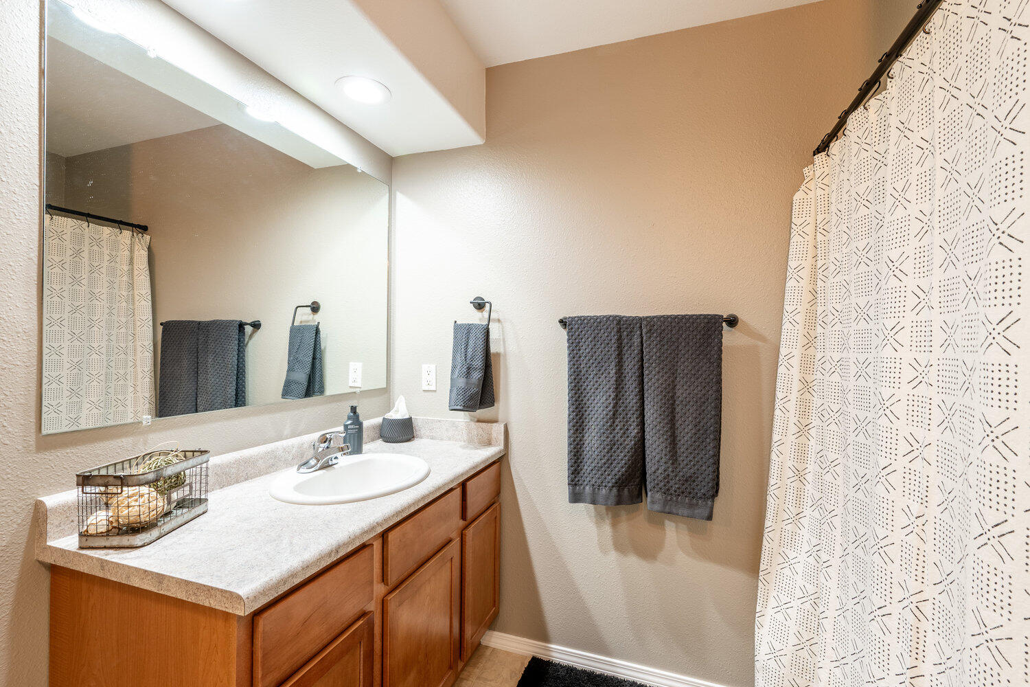 484 Blue Sky Court Sheridan, WY 82801 - Photo 19 of 25 021_dsc_5329-hdr_64