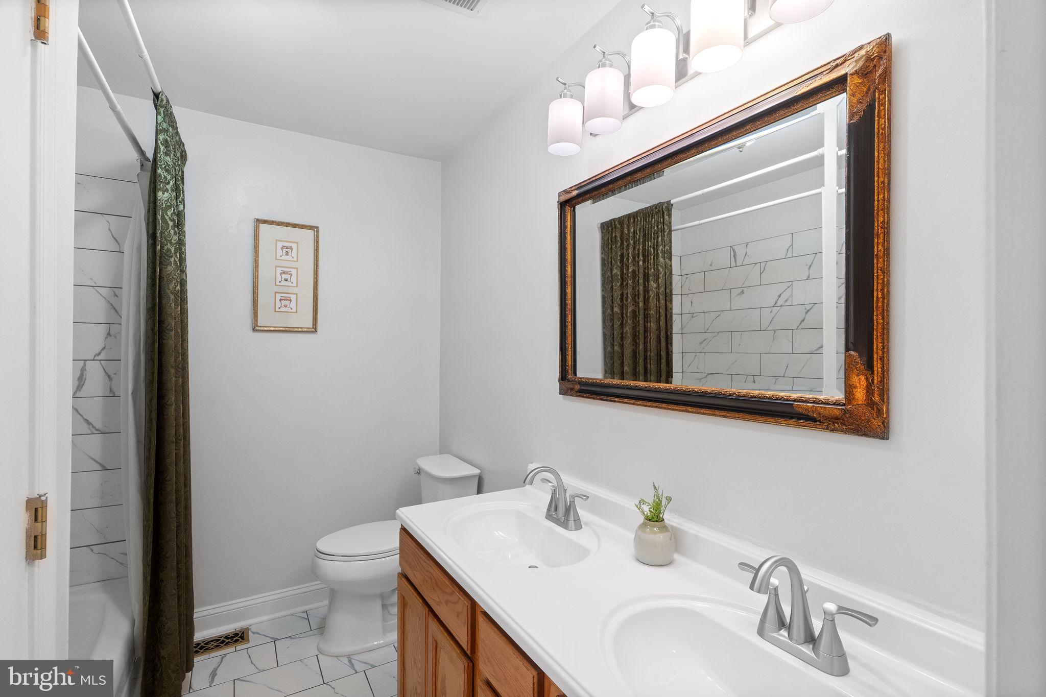 505 Viewtown Road Amissville, VA 20106 - Photo 25 of 64 Upper Level Full Bath
