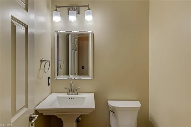 $4,800 | 8 Flagship Cove, Greensboro, NC 27455