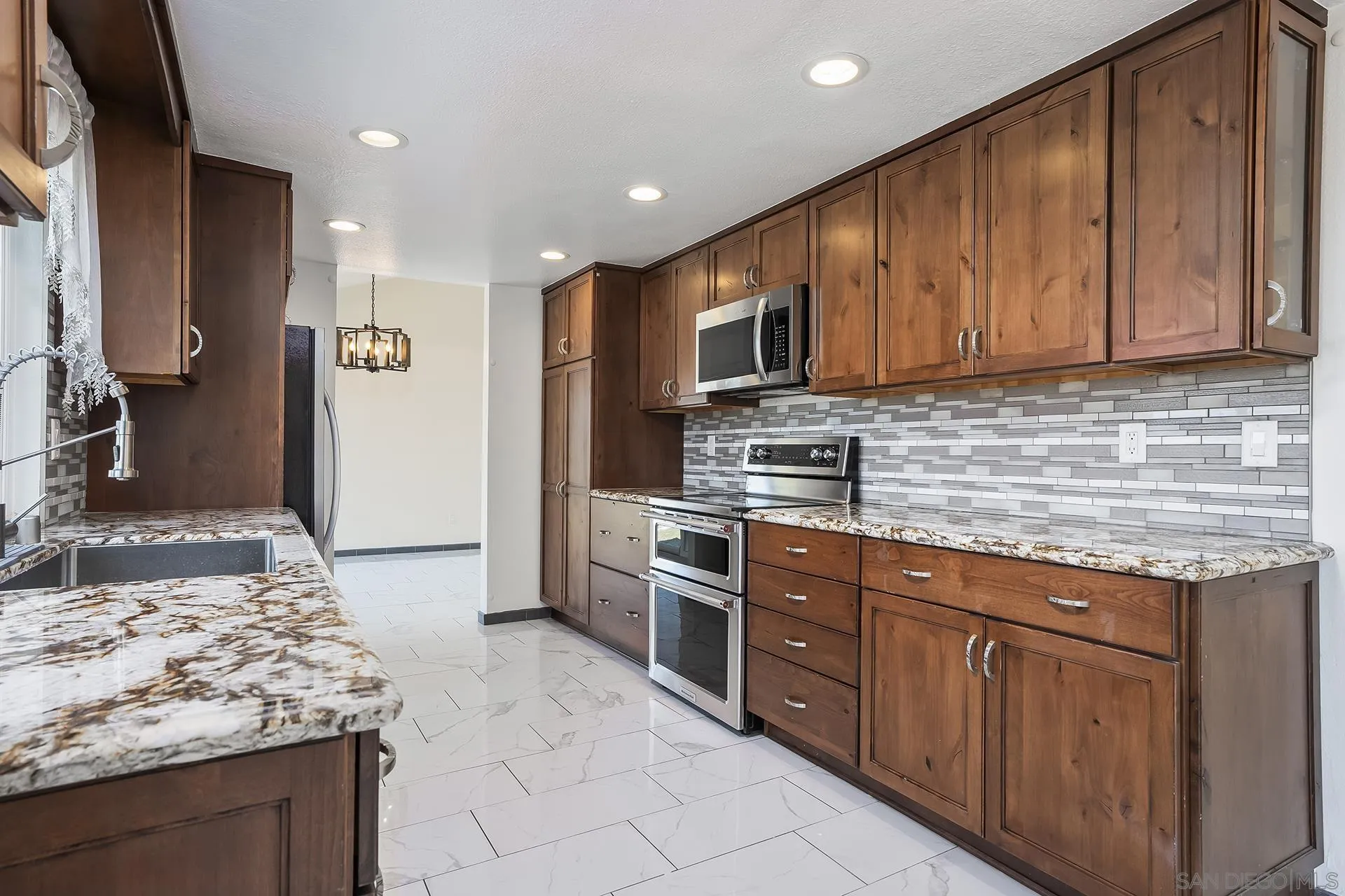 10772 Avenida Roberta Spring Valley, CA 91978 - Photo 13 of 32