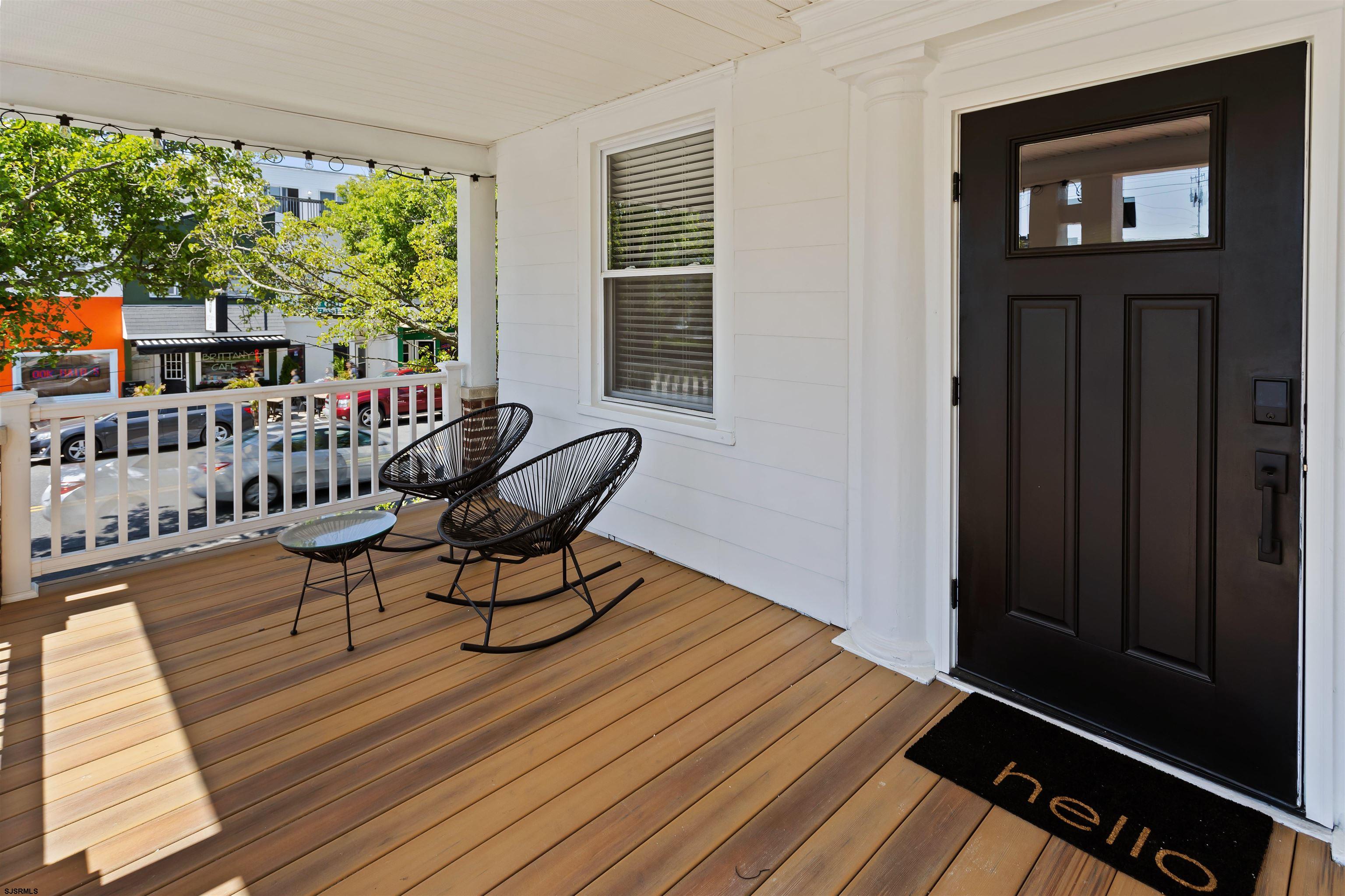 1 South Delancy Place, Unit 1 Atlantic City, NJ 08401 - Photo 5 of 35 a living room with furniture and a wooden floor