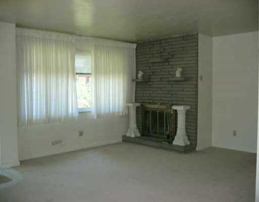 449 Orchard Spring Road Pittsburgh, PA 15220 - Photo 6 of 8 Gallery Image 6